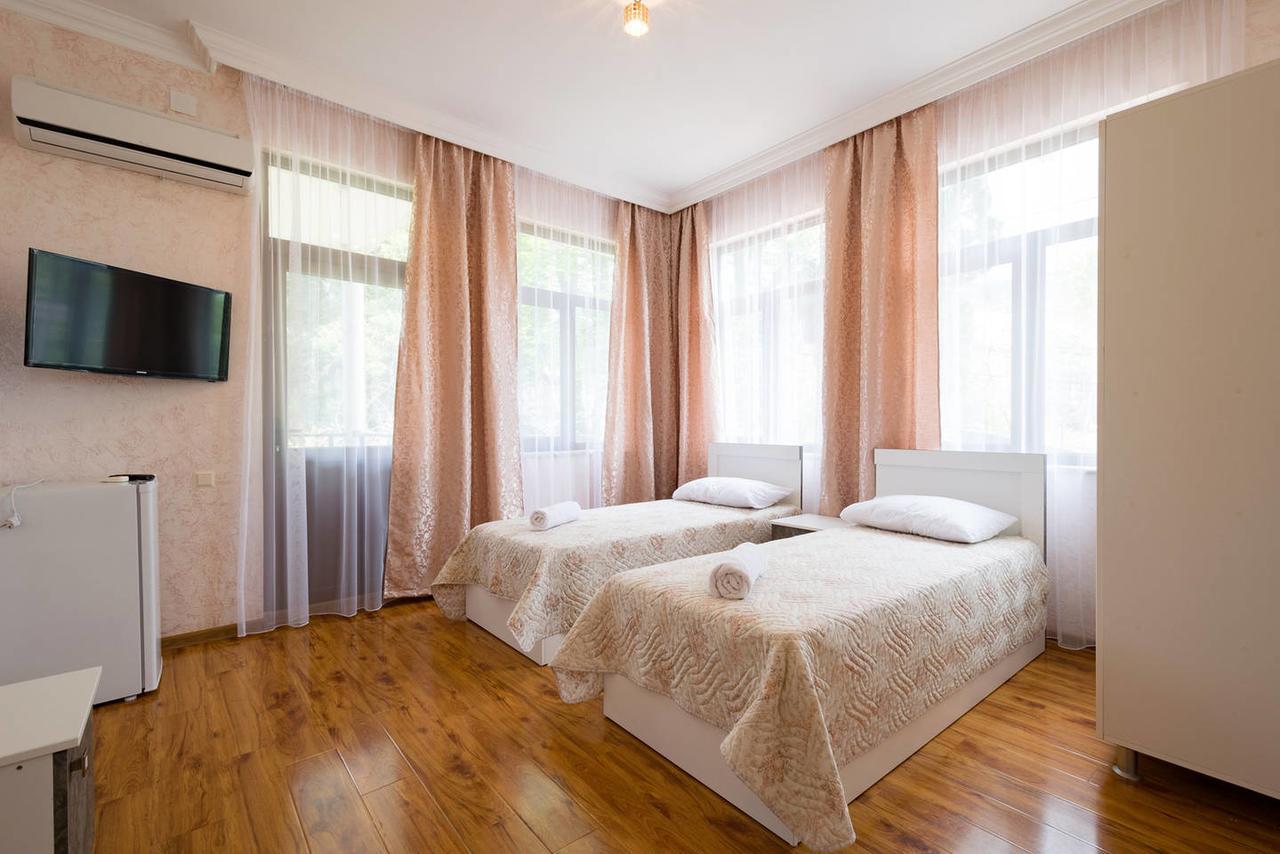 Sunny Hotel Batumi Makhinjauri Bilik gambar